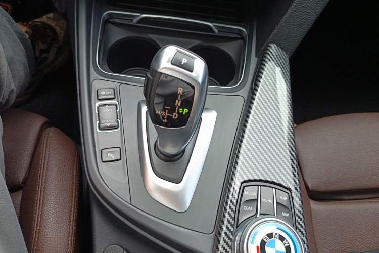 Used BMW 3 Series 2019 320Li Fashion Model
