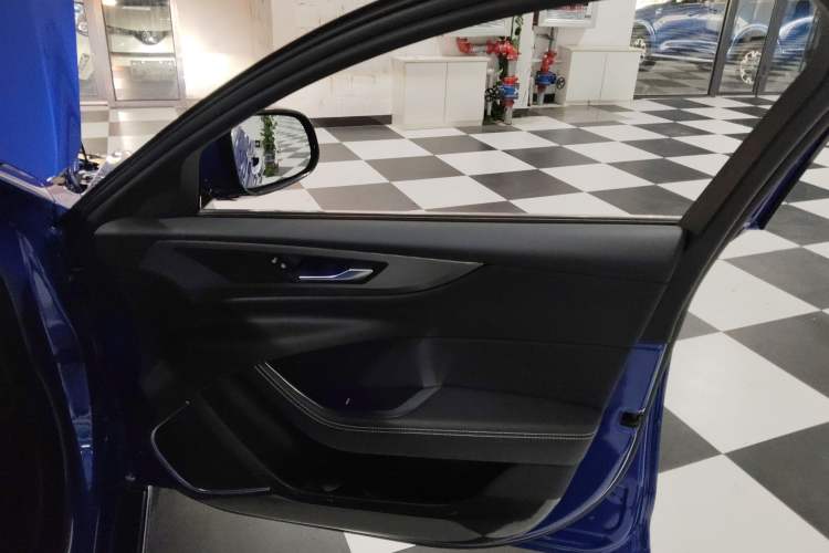 Used Jaguar XEL 2020 2.0T 200 PS R-DYNAMIC S Advanced Sport Edition
