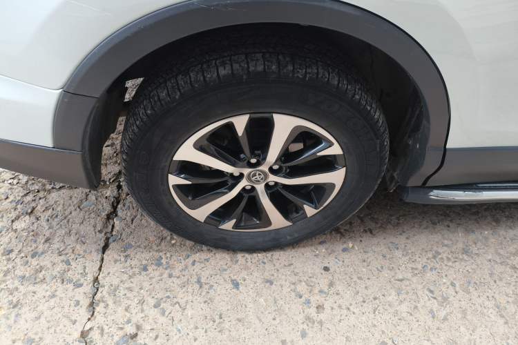 Used Toyota RAV4 2018 2.0L CVT Two-Wheel Drive Fashion X Edition
