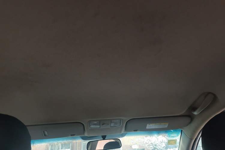 Used Kia K2 2015 Sedan 1.4L MT GLS
