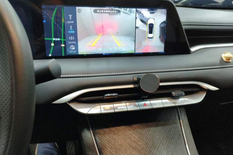 Used Venucia V DD-i 2023 110 km iE Version