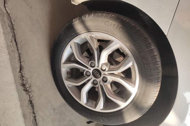 Used Geely Auto Emgrand GT 2016 2.4L Comfort Version
