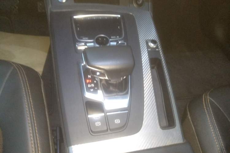 Used Audi Q5L 2018 45 TFSI Prestige Fashion Edition China V Emission Standard
