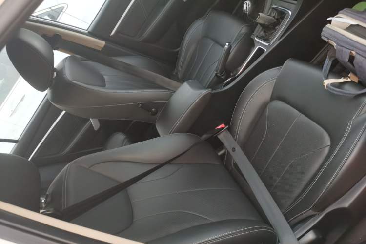 Used Geely Auto Emgrand 2017 Sedan Million Edition 1.5L Manual - Upward Version
