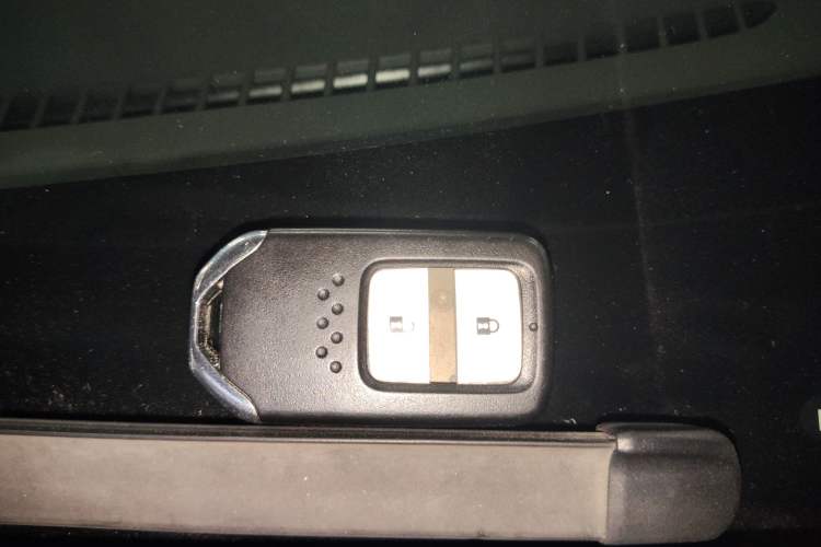 Used Honda Vezel 2017 1.8L CVT Two-Wheel Drive Luxury Model
