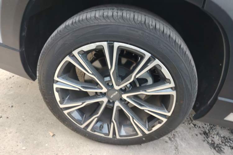 Used JETOUR X90 PRO 2024 2.0T DCT Prestige 7-Seater