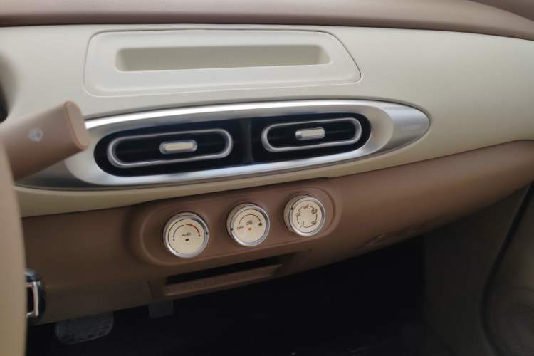 Used Wuling Hongguang MINIEV 2025 Four-Door Version Advanced Edition
