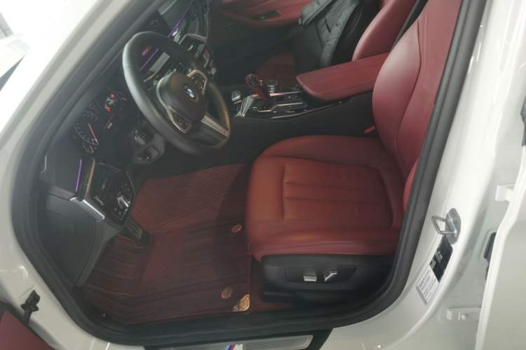 Used BMW 5 Series 2019 530Li Leading Model M Sport Package
