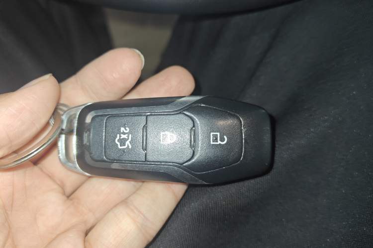 Used Ford Edge 2015 2.0T GTDi Four-Wheel Drive Prestige Model
