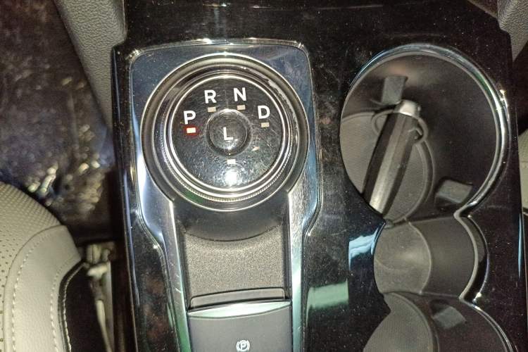 Used Ford Escape 2020 EcoBoost 245 Two-Wheel-Drive Titanium Edition
