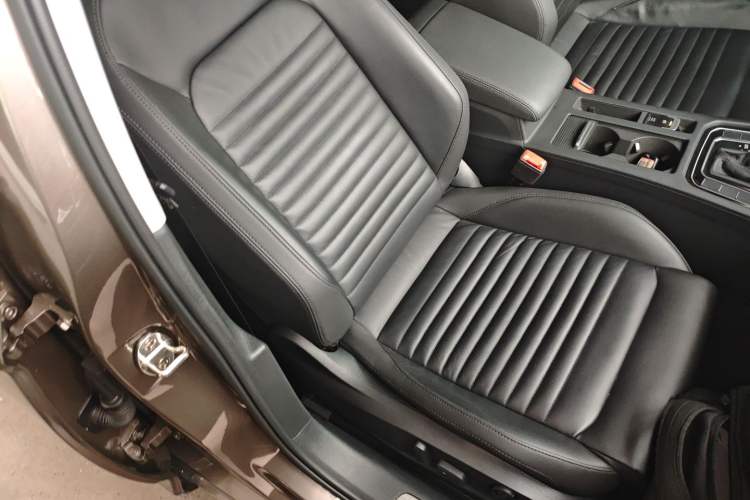 Used Volkswagen Magotan 2019 330TSI DSG Leading Model China VI Standard