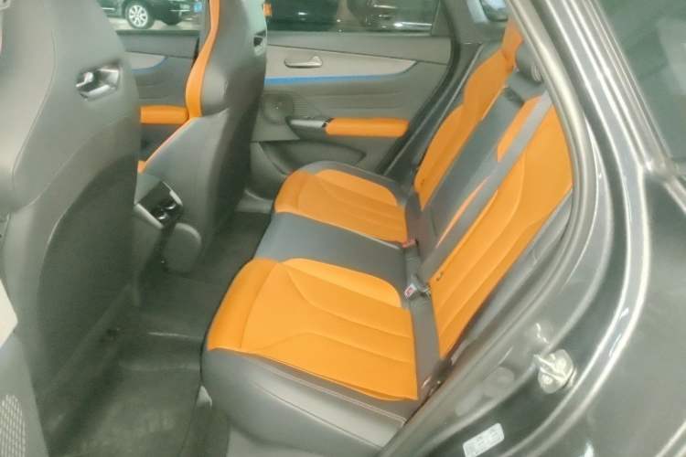 Used Changan UNI-V 2025 Model Third-Generation 2.0T Dynamic Edition