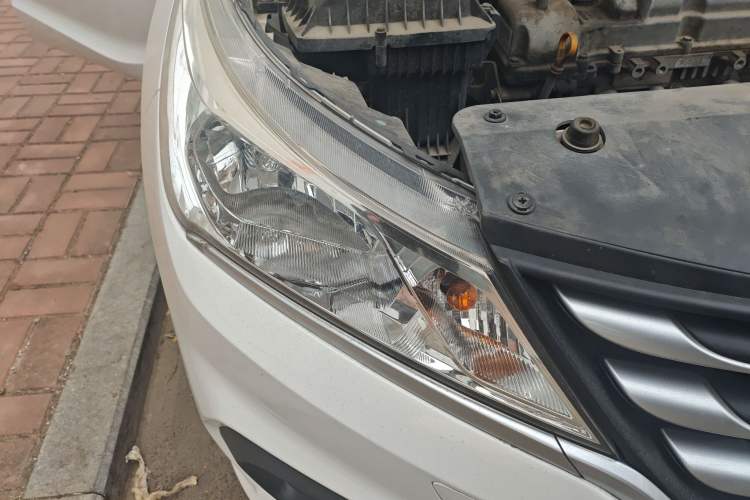 Used Baojun 310 2016 1.2L manual Comfort trim level
