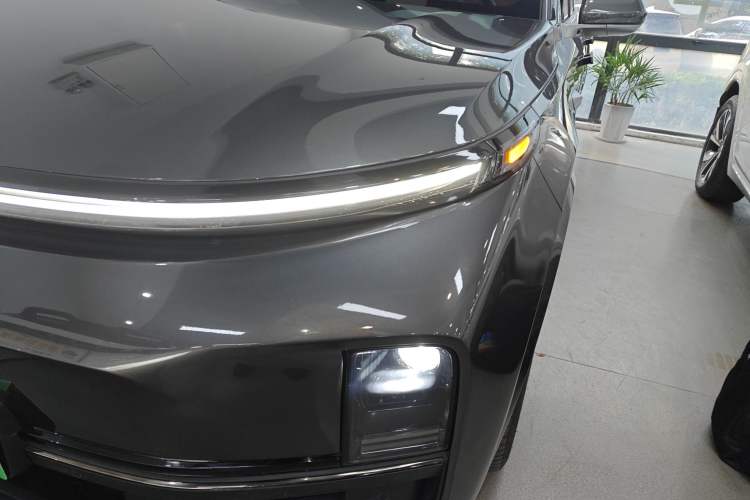 Used Li Auto L8 2023 Pro Model
