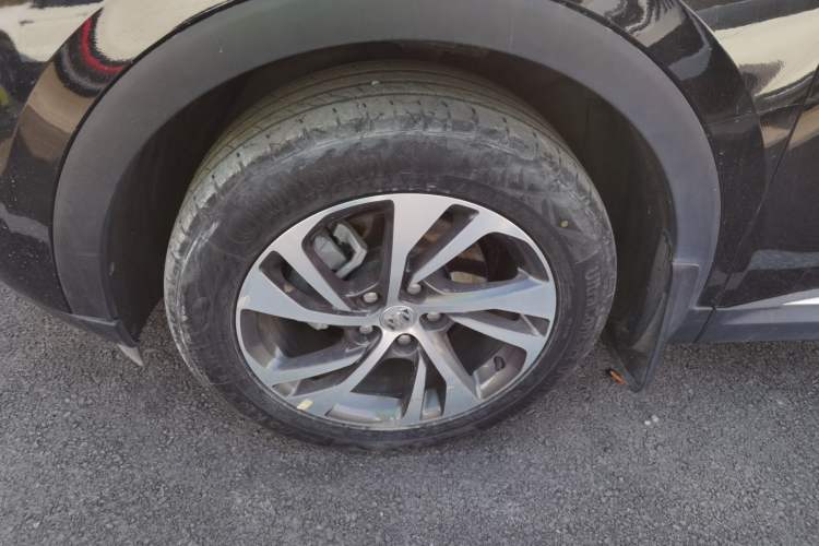 Used Buick Envision 2022 Facelift Encore S 652T Two-Wheel-Drive Luxury Model
