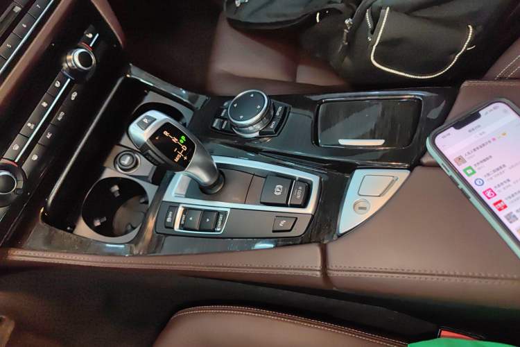 Used BMW 5 Series 2014 525Li Luxury Design Package
