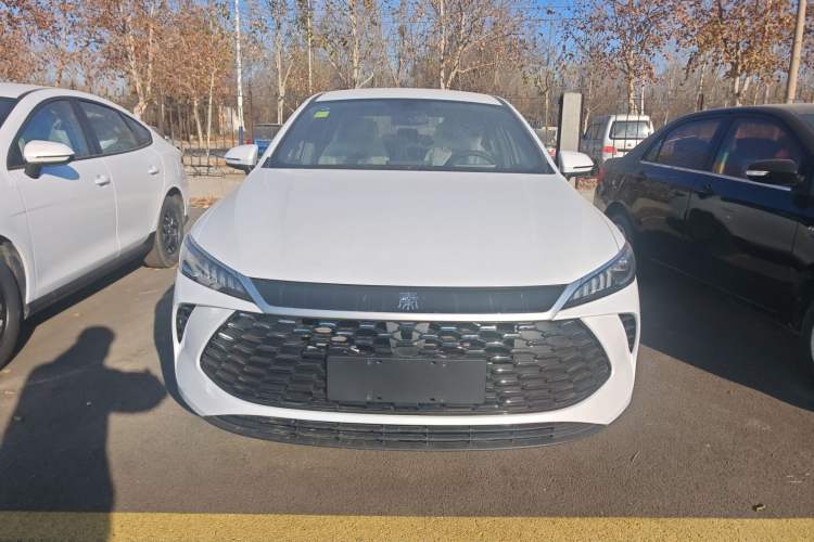 Used BYD Qin PLUS 2025 DM-i Smart Drive 55KM Leading Model