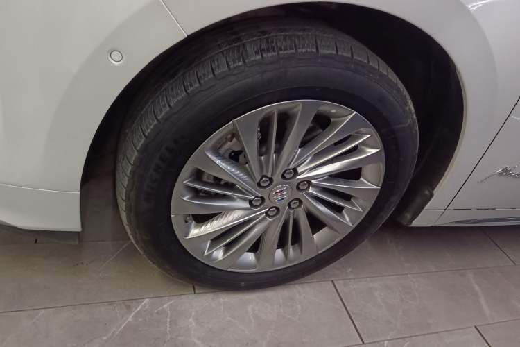 Used Buick Century 2023 2.0T Six-Seater Yinshi Edition
