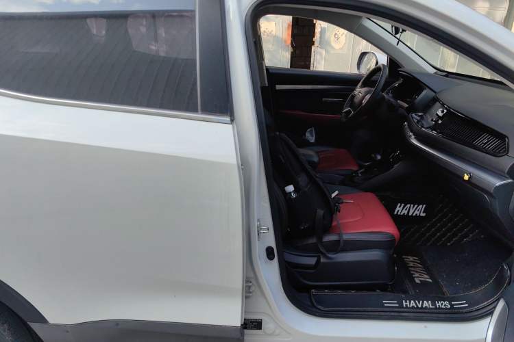 Used Haval H2s 2018 1.5T Dual-Clutch Fashion Edition
