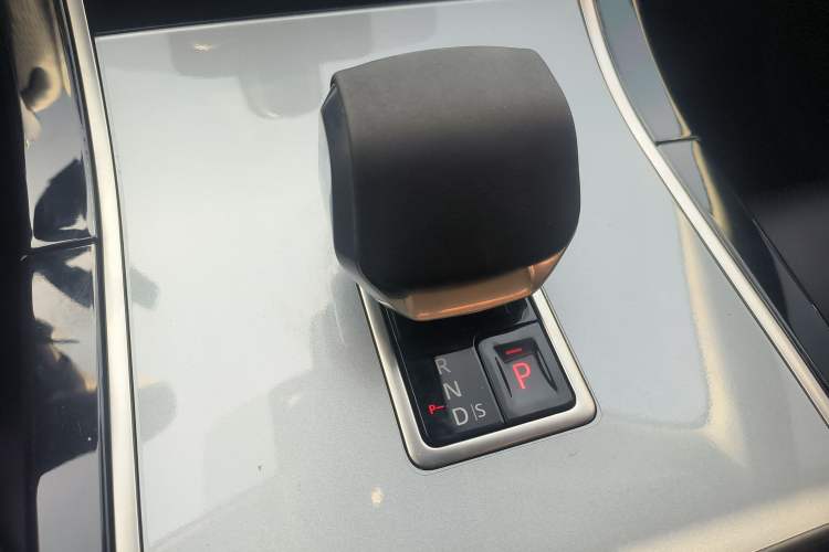 Used Land Rover Range Rover Velar 2024 S Model