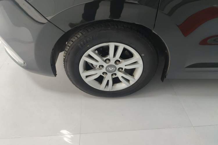 Used Huasong 7 2017 2.0T Automatic Standard Edition
