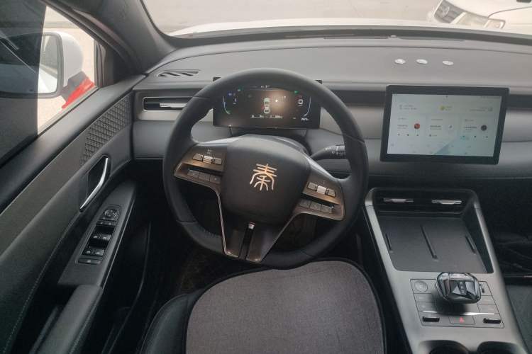 Used BYD Qin PLUS 2025 DM-i Smart Drive 55KM Leading Model
