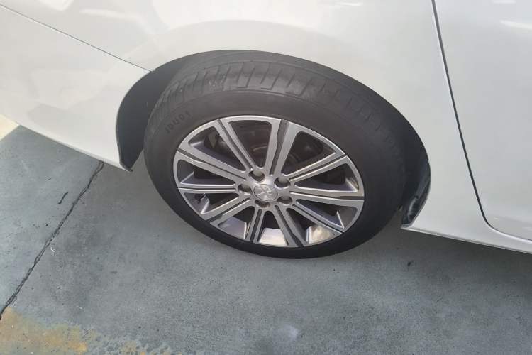 Used Peugeot 408 2014 1.8L Automatic Luxury Edition
