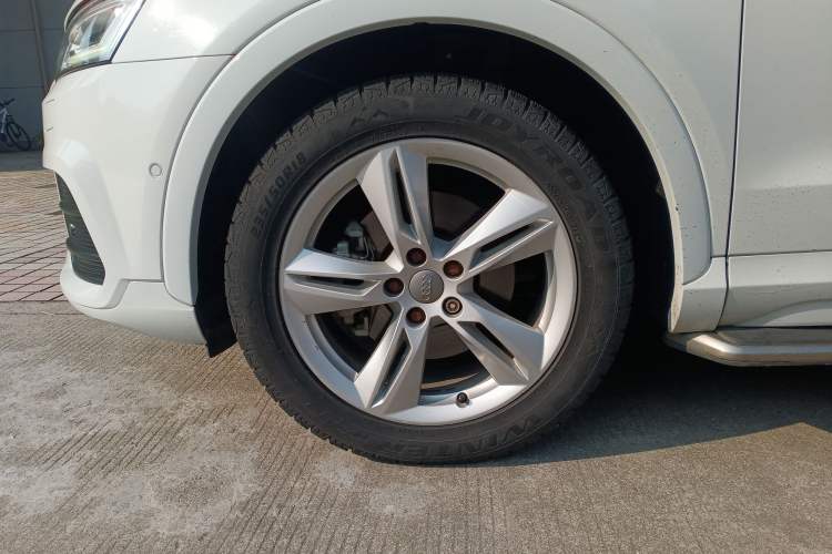 Used Audi Q3 2017 30 TFSI Fashion Model
