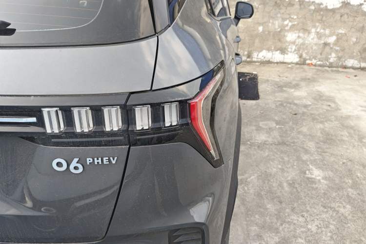 Used Lynk & Co 06 EM-P 2022 PHEV 84 km Range Pro Version