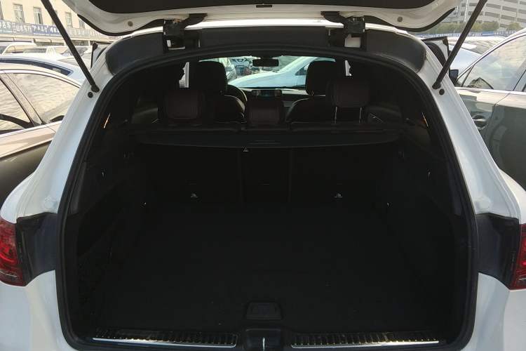 Used Mercedes-Benz GLC 2020 Facelifted GLC 260 L 4MATIC Dynamic Edition