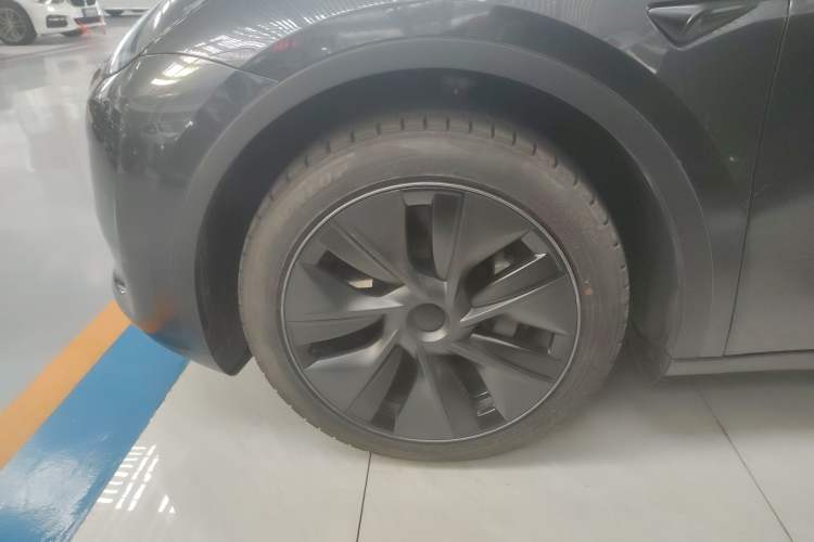 Used Tesla Model Y 2024 Rear-Wheel-Drive Version
