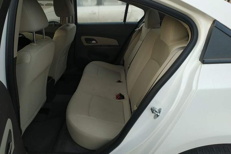 Used Chevrolet Cruze 2015 1.5L Classic SL MT
