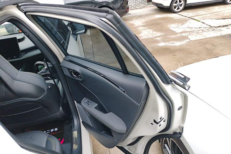 Used Lynk & Co 06 2025 Renew 1.5T Halo
