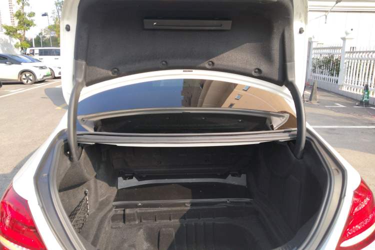 Used Mercedes-Benz E-Class 2017 E 200 L Sport 4MATIC
