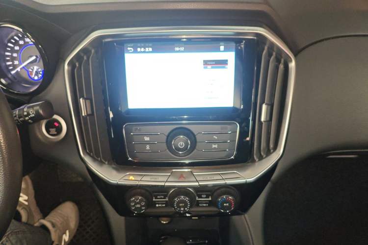 Used JMC Yusheng S350 2016 2.0T Automatic Two-Wheel Drive Gasoline Ultra-Luxury 7-Seater