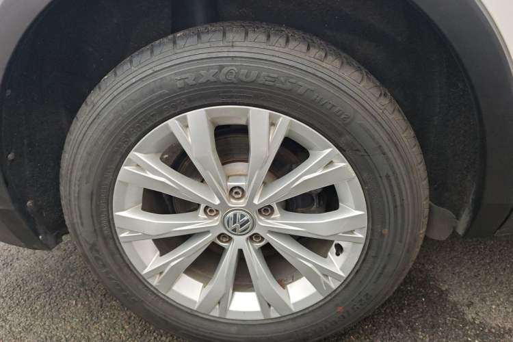 Used Volkswagen Tiguan L 2017 330TSI Automatic Two-Wheel Drive Luxury Edition
