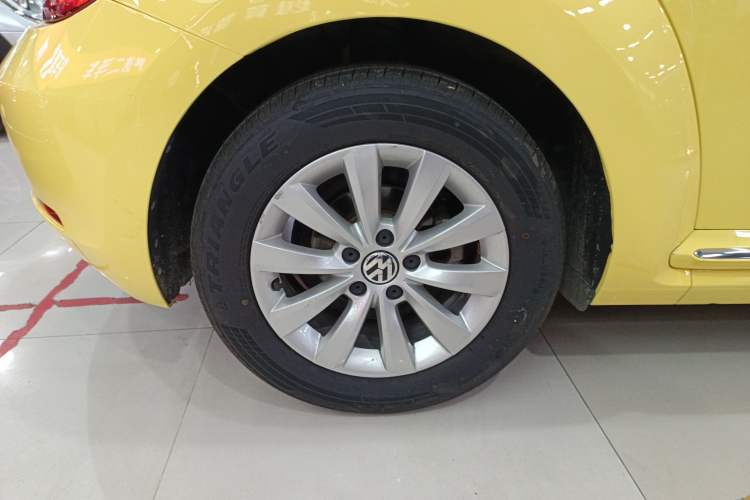 Used Volkswagen Beetle 2015 180TSI model
