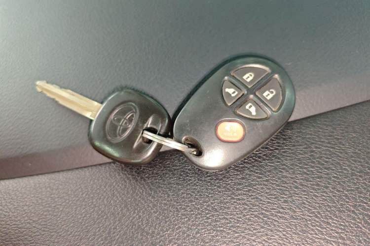 Used Toyota Sienna 2016 3.5L Two-Wheel Drive 7-Seater Parallel Import