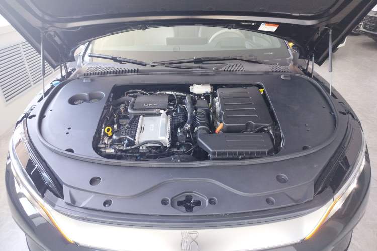 Used BYD Han 2025 DM-i 125KM Prestige Model
