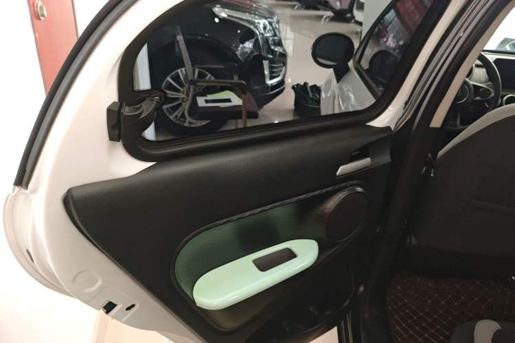 Used ORA Black Cat 2022 Updated Version 301 km Cute Pet Edition Lithium Iron Phosphate
