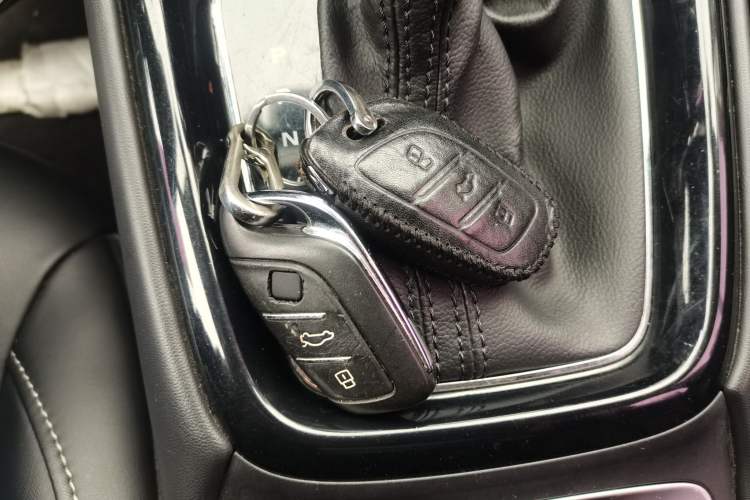 Used Roewe i5 2019 1.5L Automatic 4G Connected Langhao Edition
