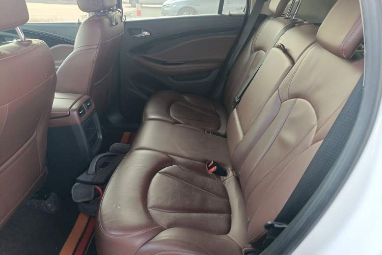 Used Buick Envision 2018 20T Two-Wheel Drive Luxury Model
