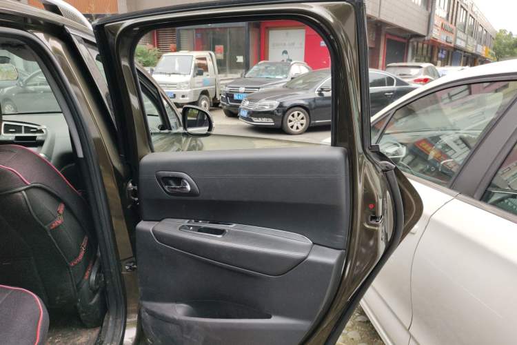 Used Peugeot 3008 2016 2.0L Automatic Classic Edition