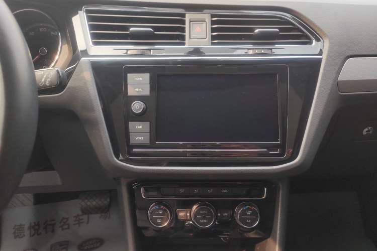 Used Volkswagen Tiguan L 2019 330TSI Automatic Two-Wheel Drive Panoramic Comfort Edition China VI Standard