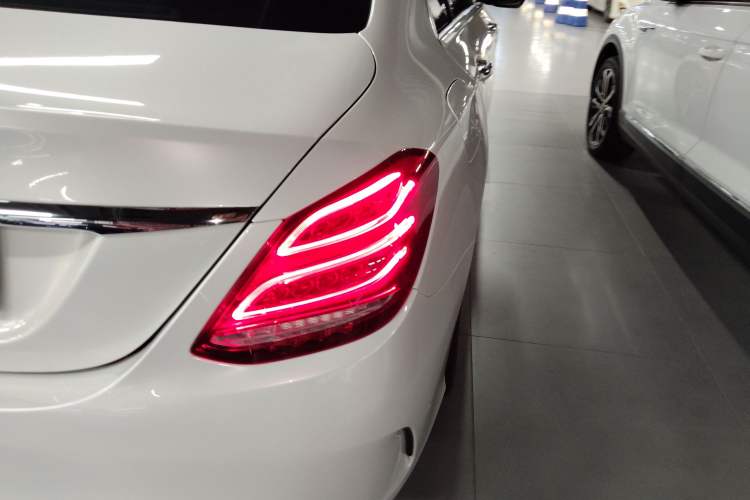 Used Mercedes-Benz C-Class 2016 C 200 L Sport Edition
