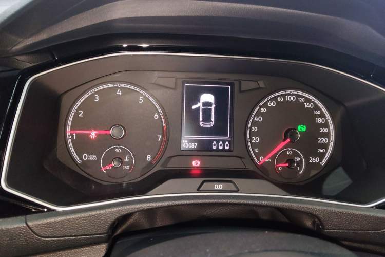 Used Volkswagen T-ROC 2018 280TSI DSG Two-Wheel-Drive Comfort Version China V Standard