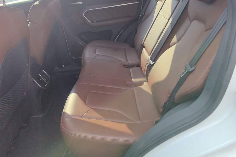 Used Haval H6 2017 Red-Label 2.0T Automatic Two-Wheel Drive Leading Edition
