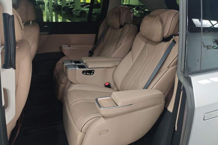 Used XPeng X9 2024 702 Ultra-Long Range Max
