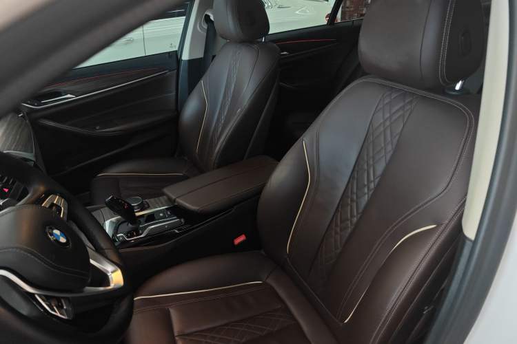 Used BMW 5 Series 2019 Facelifted 530Li Leading Edition Luxury Package
