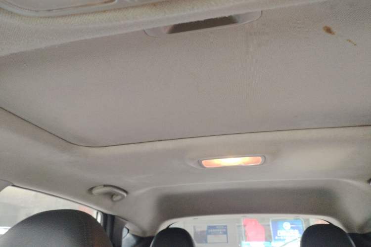 Used Hyundai ix35 2013 2.0L Automatic Two-Wheel Drive Smart GLS China IV Standard
